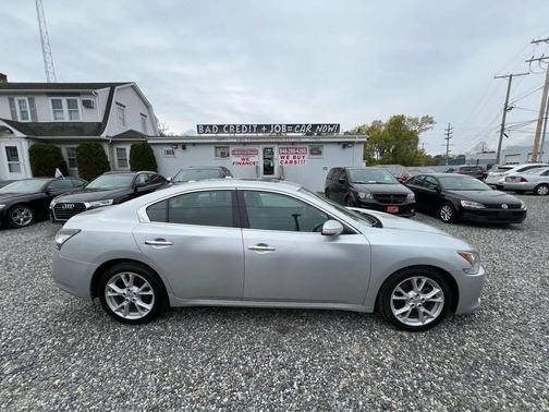 Brilliant Silver Metallic 2014 Nissan Maxima SV