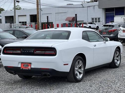 2015 Dodge Challenger SXT