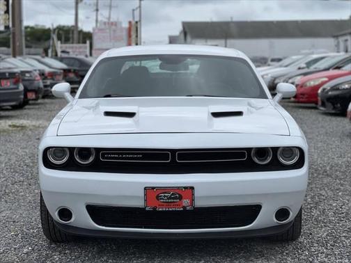 2015 Dodge Challenger SXT