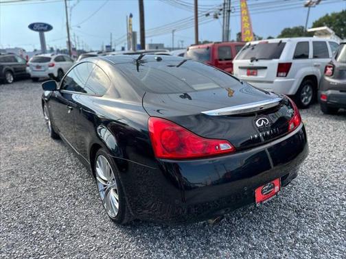 2014 INFINITI Q60 Sport