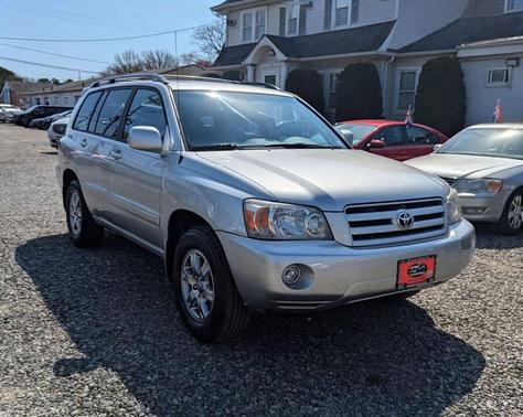 Millennium Silver Metallic 2005 Toyota Highlander Limited