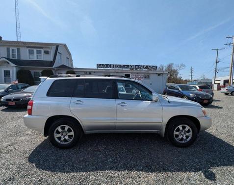 Millennium Silver Metallic 2005 Toyota Highlander Limited