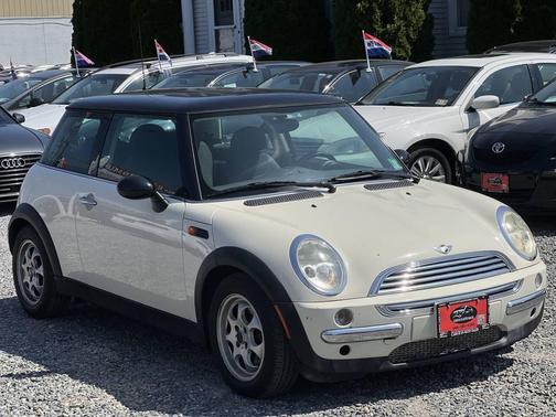 2004 MINI Cooper S Base