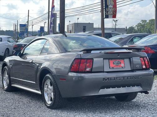 2004 Ford Mustang Base