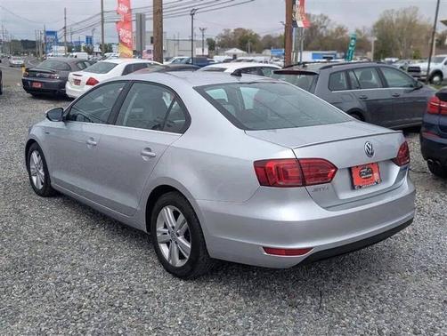 Platinum Gray Metallic 2014 Volkswagen Jetta Hybrid SEL