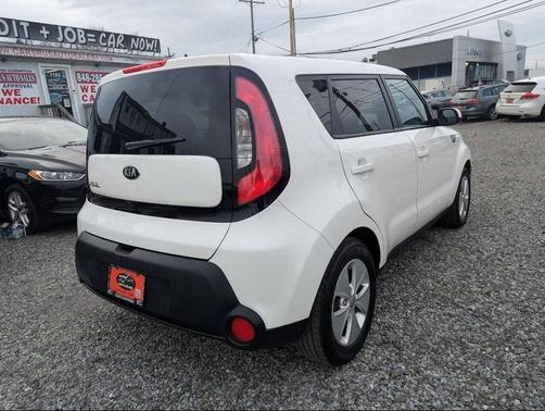 2016 Kia Soul Base