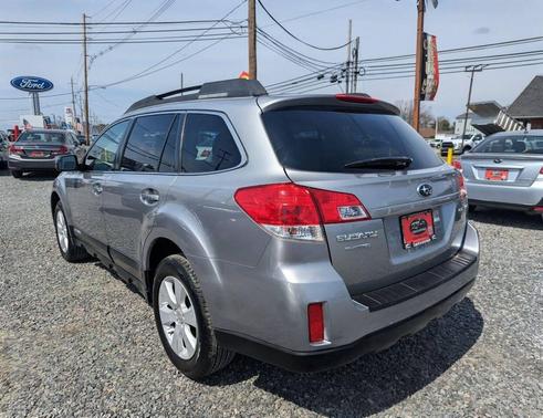 Graphite Gray Metallic 2011 Subaru Outback 2.5 i Premium