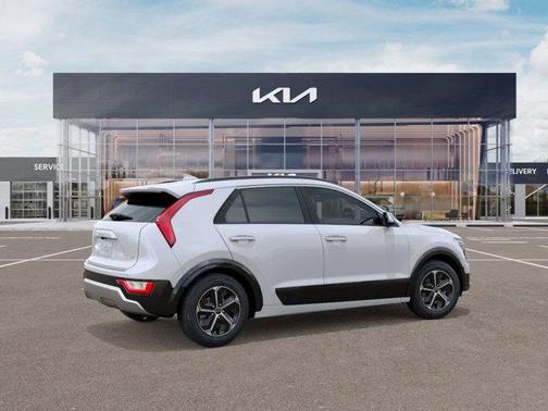 2025 Kia Niro SX