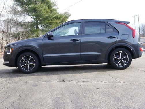 2024 Kia Niro LX