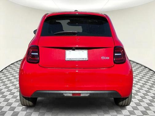 2024 FIAT 500e INSPI(RED) FWD