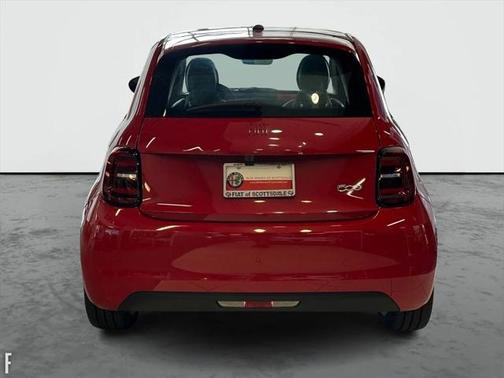2024 FIAT 500e INSPI(RED) FWD