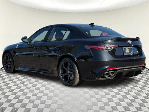 2024 Alfa Romeo Giulia Quadrifoglio