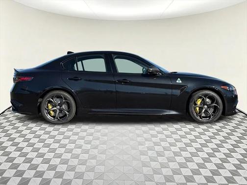 2024 Alfa Romeo Giulia Quadrifoglio