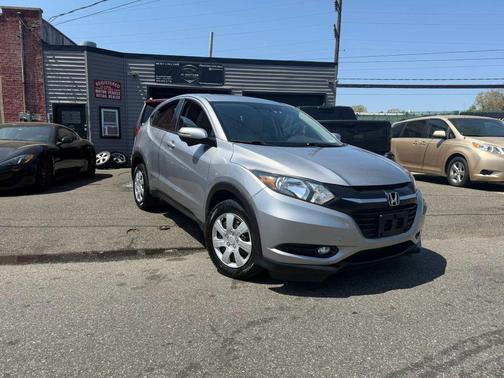 Modern Steel Metallic 2017 Honda HR-V EX