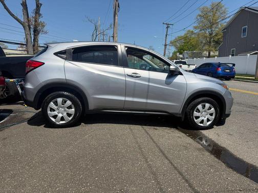 Modern Steel Metallic 2017 Honda HR-V EX