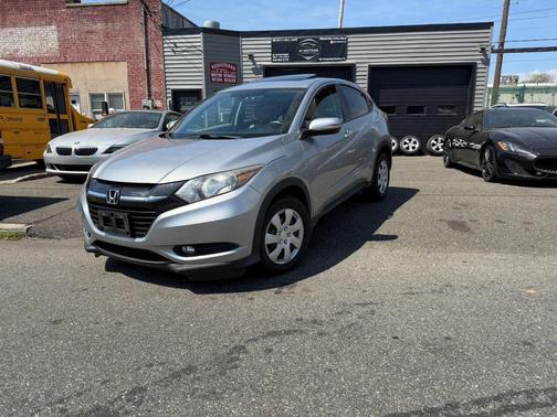 Modern Steel Metallic 2017 Honda HR-V EX