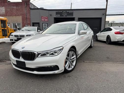 2018 BMW 750 i xDrive