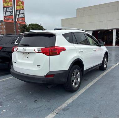Super White 2015 Toyota RAV4 XLE
