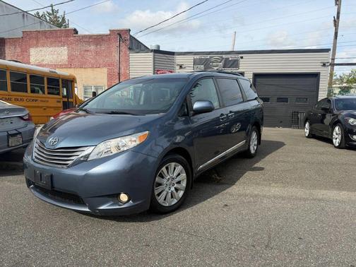 Blue 2015 Toyota Sienna XLE