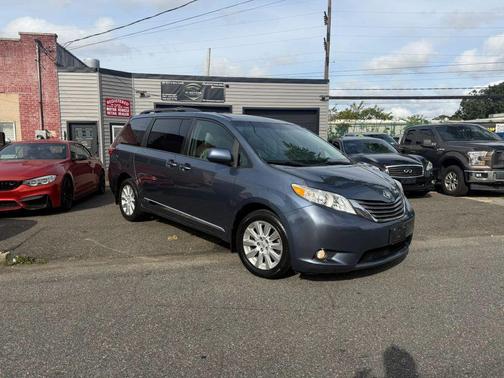 Blue 2015 Toyota Sienna XLE