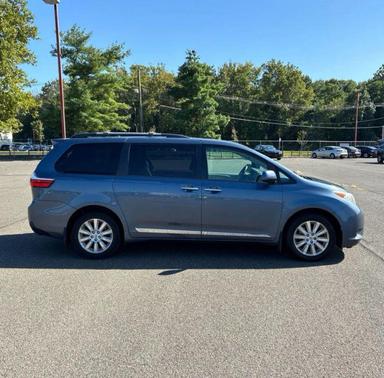 Blue 2015 Toyota Sienna XLE