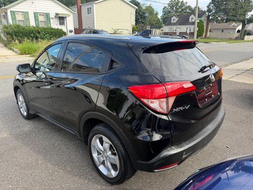 Crystal Black Pearl 2016 Honda HR-V EX-L w/Navigation