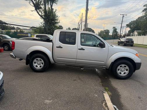 Brilliant Silver 2016 Nissan Frontier S
