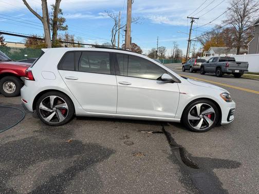 2018 Volkswagen Golf GTI 2.0T S 4-Door