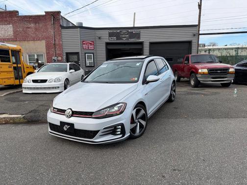 2018 Volkswagen Golf GTI 2.0T S 4-Door