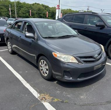 Magnetic Gray Metallic 2011 Toyota Corolla LE