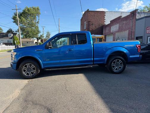 Blue 2016 Ford F-150 XLT