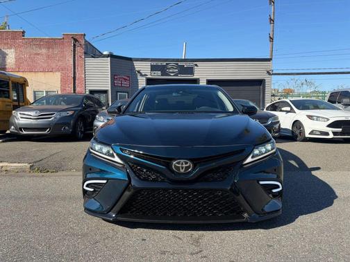 Blue 2018 Toyota Camry LE