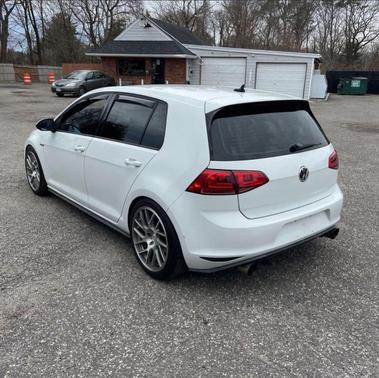 2015 Volkswagen Golf GTI 2.0T S 4-Door