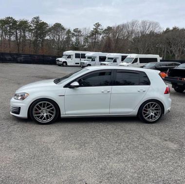 2015 Volkswagen Golf GTI 2.0T S 4-Door