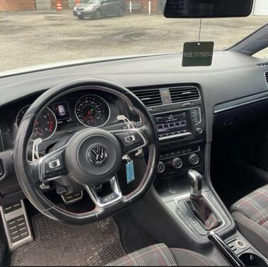 2015 Volkswagen Golf GTI 2.0T S 4-Door