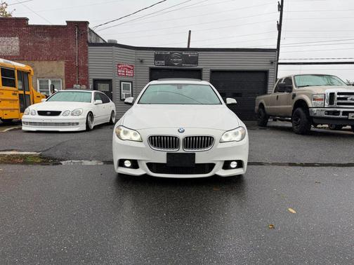 2014 BMW 550 550i Sedan 4D