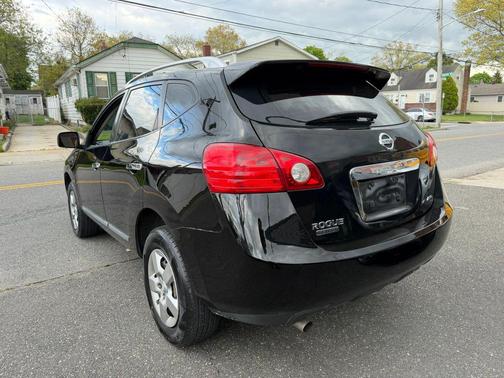 Black 2015 Nissan Rogue Select S