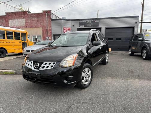 Black 2015 Nissan Rogue Select S