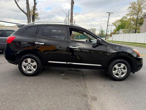 Black 2015 Nissan Rogue Select S