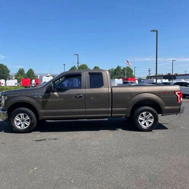 Caribou Metallic 2017 Ford F-150 XL