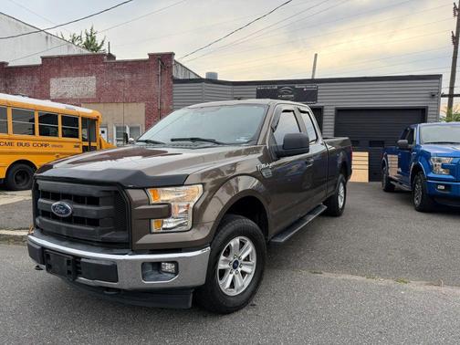 Caribou Metallic 2017 Ford F-150 XL