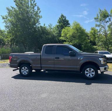 Caribou Metallic 2017 Ford F-150 XL
