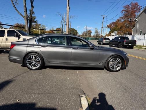 2017 BMW ALPINA B7 750i xDrive Sedan 4D