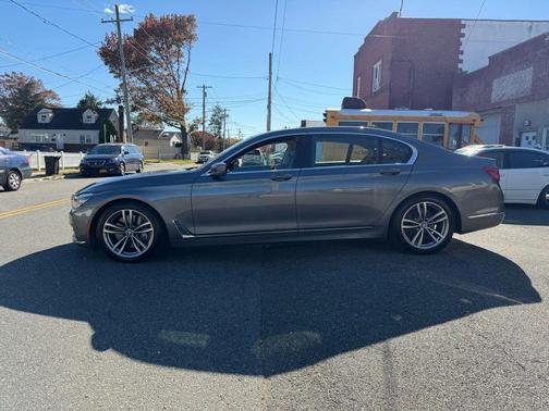 2017 BMW ALPINA B7 750i xDrive Sedan 4D