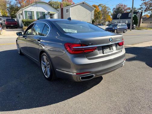 2017 BMW ALPINA B7 750i xDrive Sedan 4D