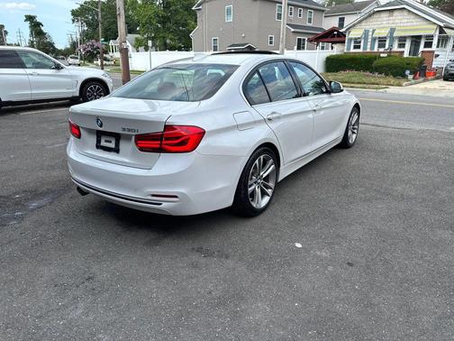 2017 BMW 330 330i Sedan 4D