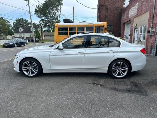2017 BMW 330 330i Sedan 4D