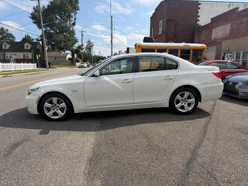 Alpine White 2008 BMW 535 535xi Sedan 4D