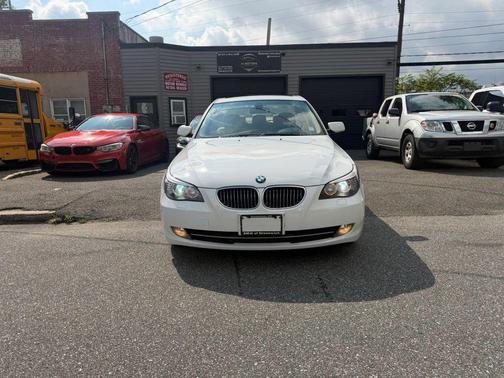 Alpine White 2008 BMW 535 535xi Sedan 4D