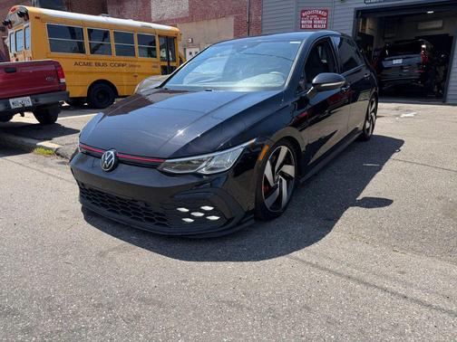 Deep Black Pearl 2022 Volkswagen Golf GTI 1.4T TSI